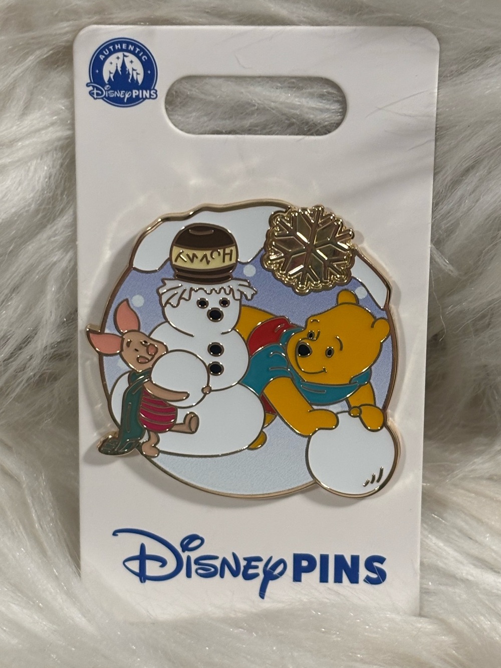 Disney Pin - Winnie the Pooh and Piglet Snowman Gold Snowflake